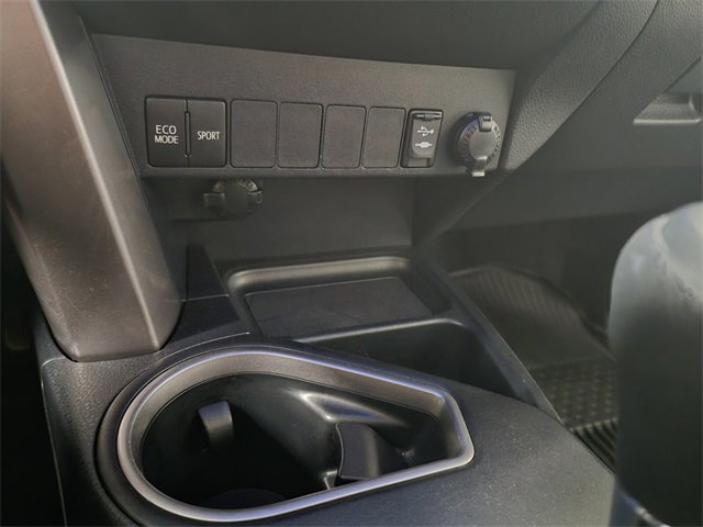 Used 2017 Toyota RAV4 XLE image 30
