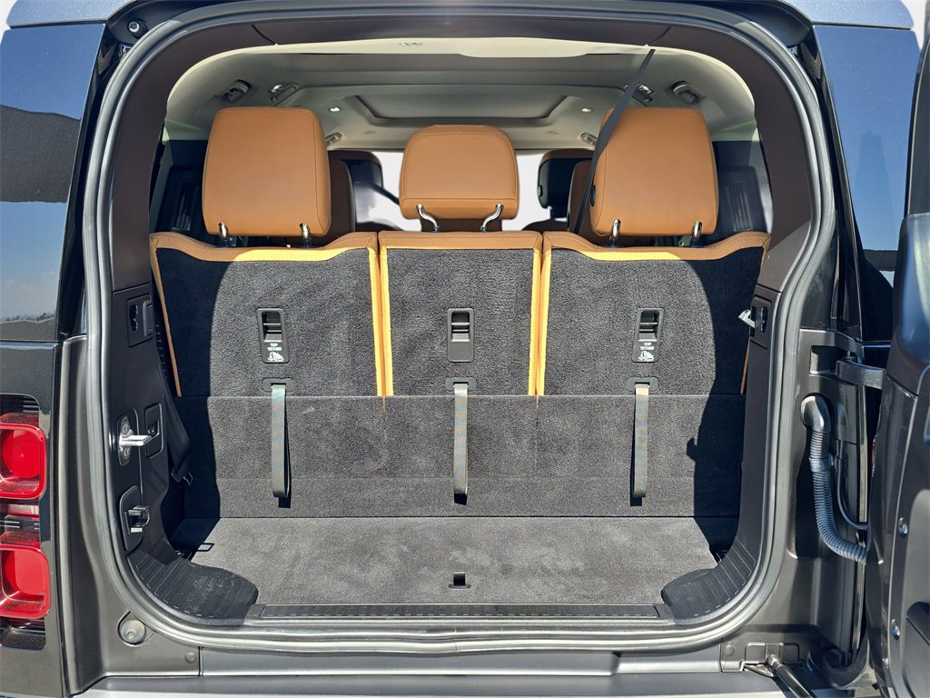 Used 2023 Land Rover Defender 130 First Edition image 14