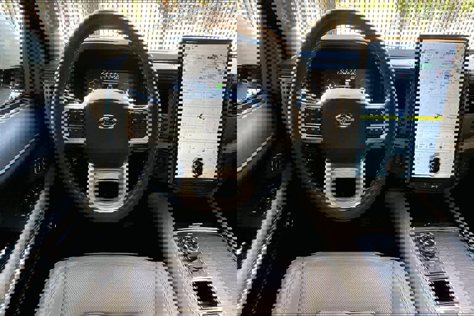 Used 2023 Ford Expedition Limited image 5