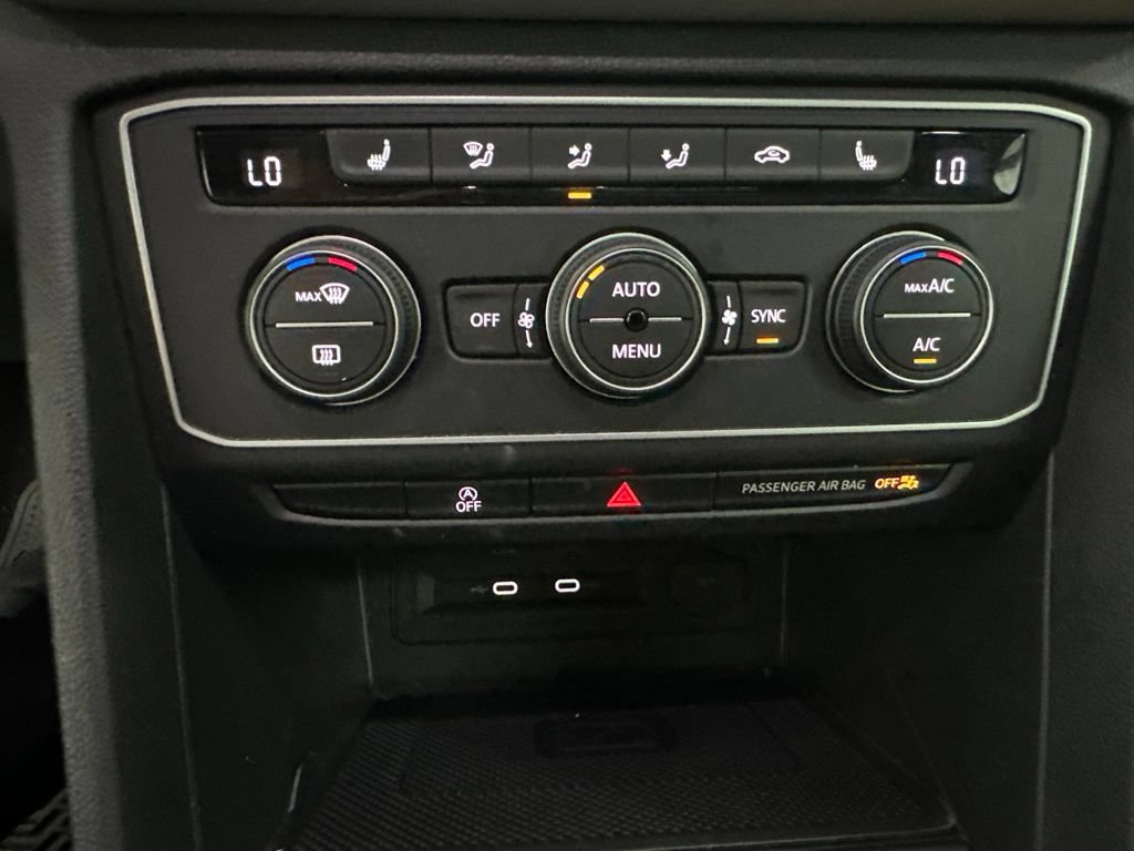 Used 2021 Volkswagen Atlas Cross Sport SE w/ Panoramic Sunroof Package AWD/4WD image 18