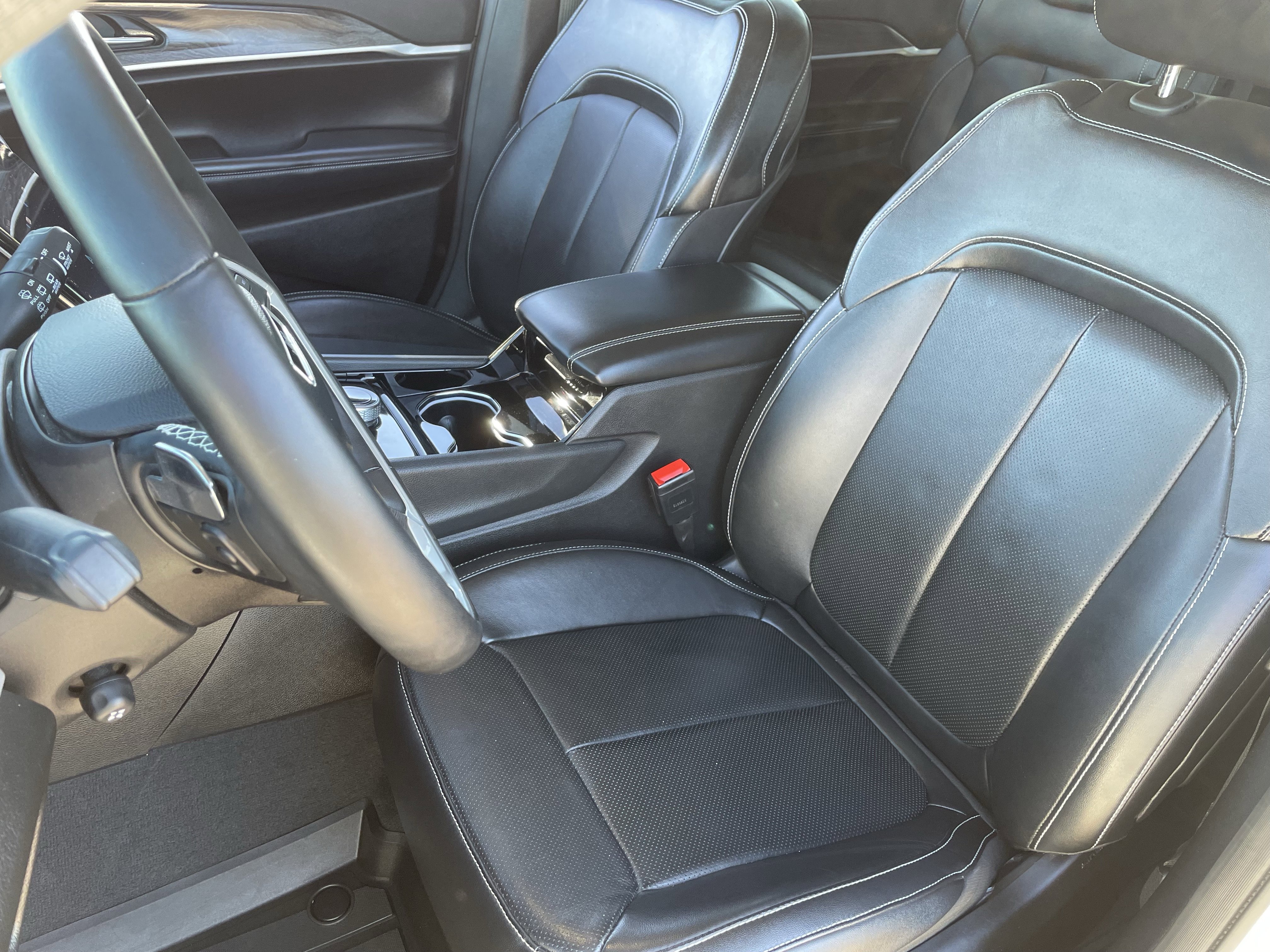 Certified 2022 Jeep Grand Cherokee L Limited w/ Luxury Tech Group II image 20