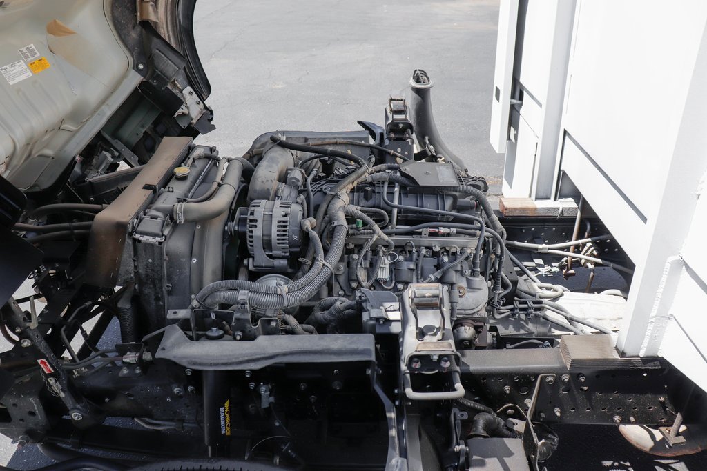 Used 2019 Isuzu NPR HD image 13