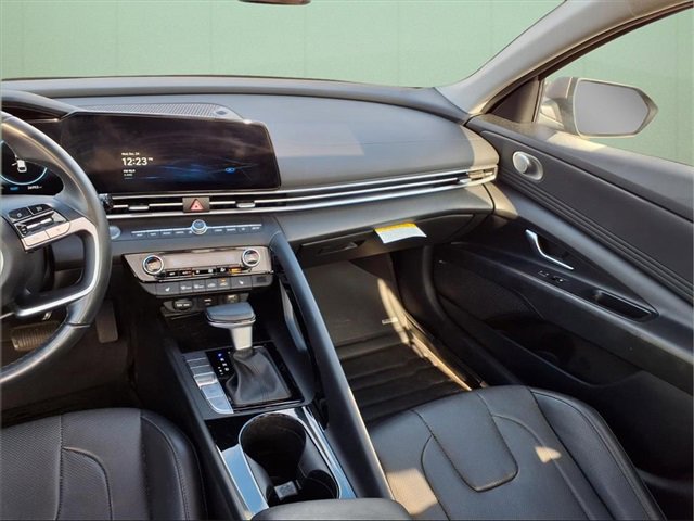 Certified 2023 Hyundai Elantra Limited image 16