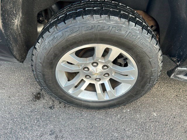 Used 2018 Chevrolet Suburban LT AWD/4WD image 45