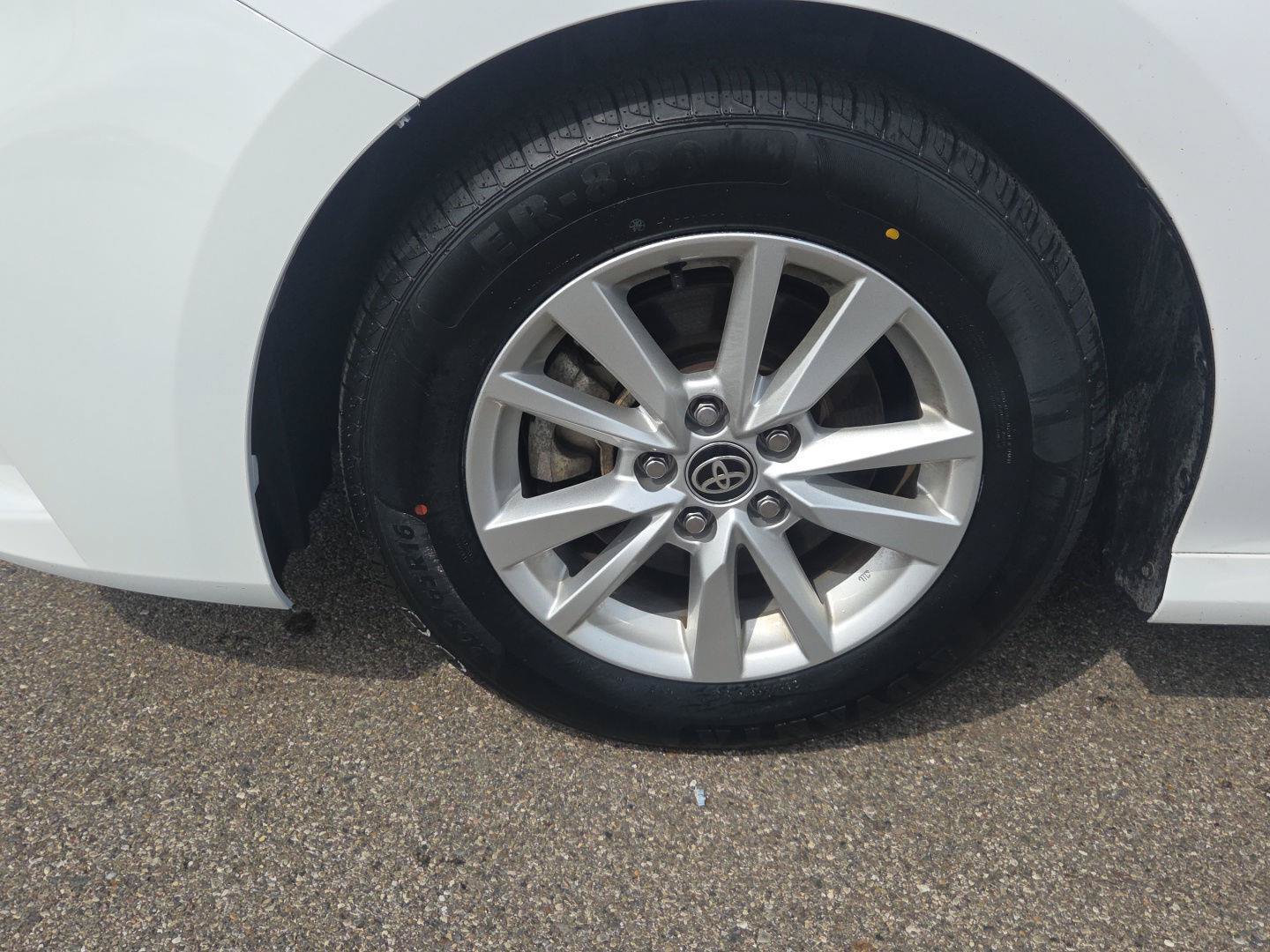 Used 2025 Toyota Camry LE FWD image 11