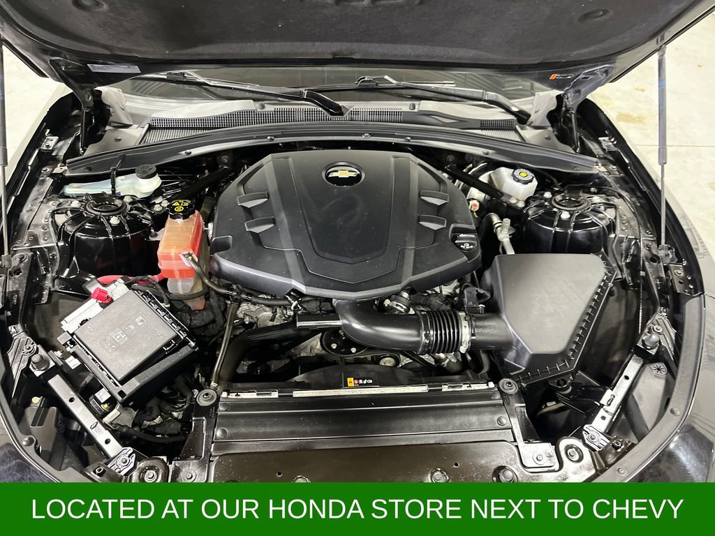 Used 2021 Chevrolet Camaro LT w/ RS Package image 27