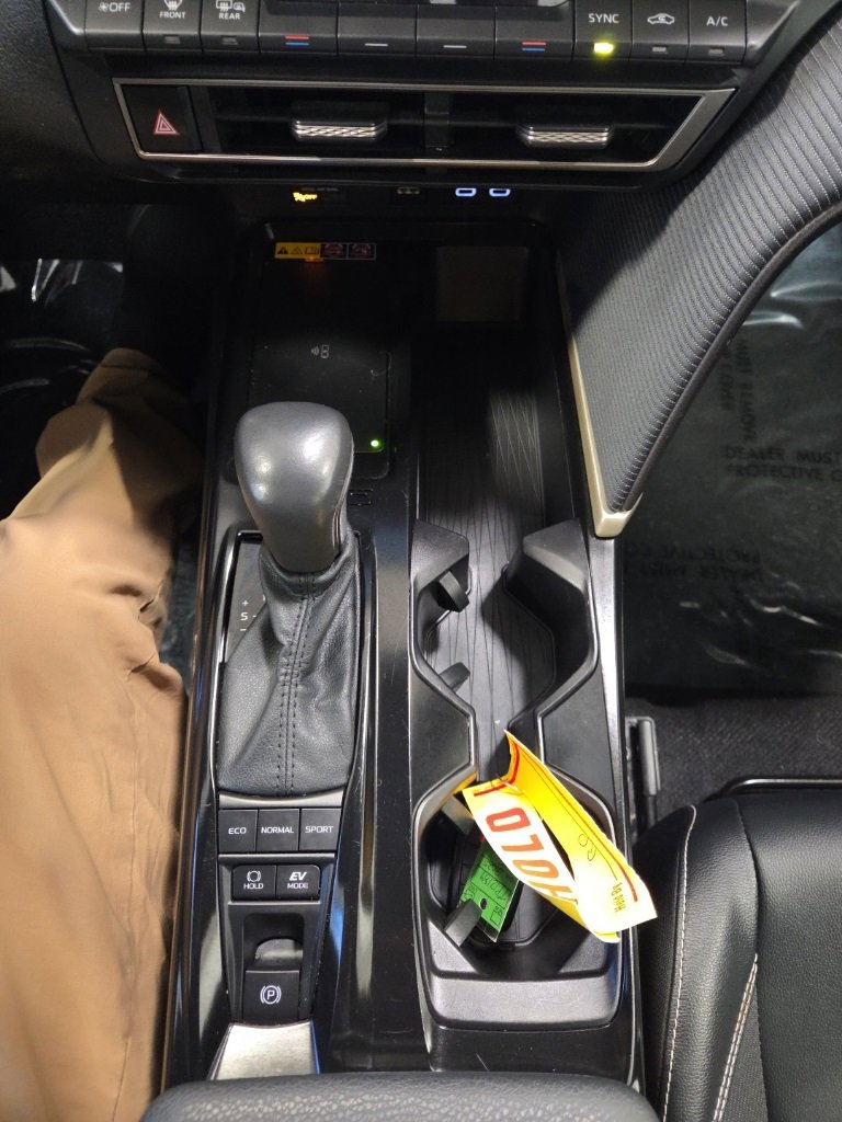 Used 2025 Toyota Camry SE image 25