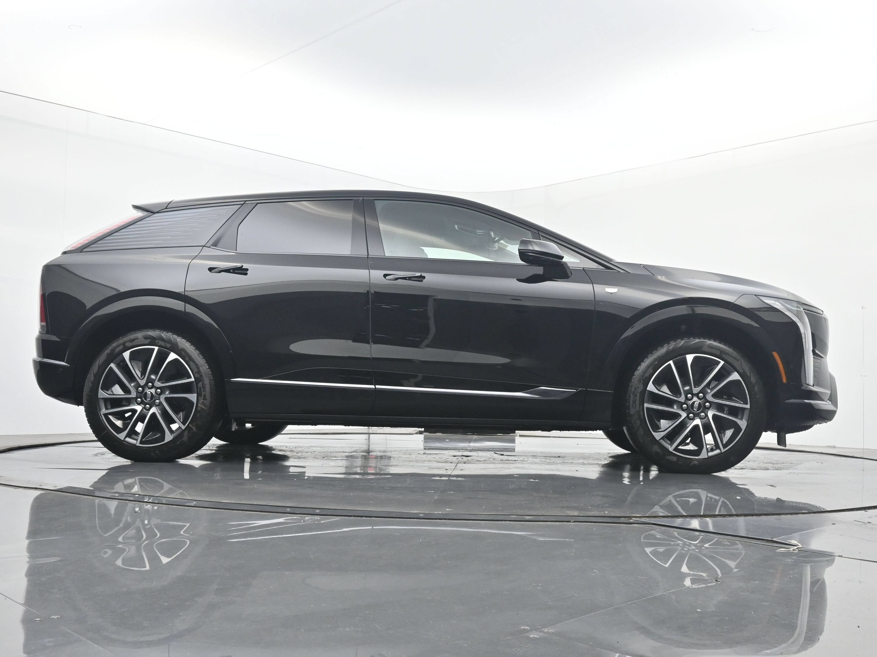 New 2026 Cadillac Optiq Sport 1 w/ LPO, Floor Liner Package AWD/4WD image 20