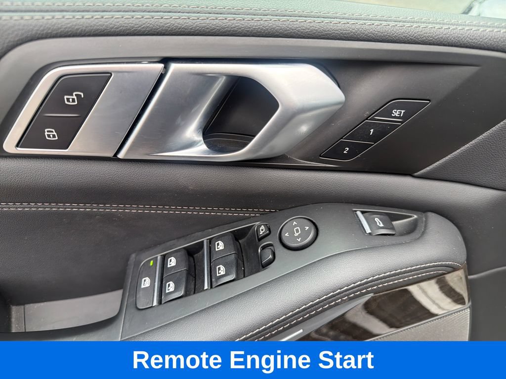 Used 2023 BMW X5 xDrive40i w/ M Sport Package AWD/4WD image 12