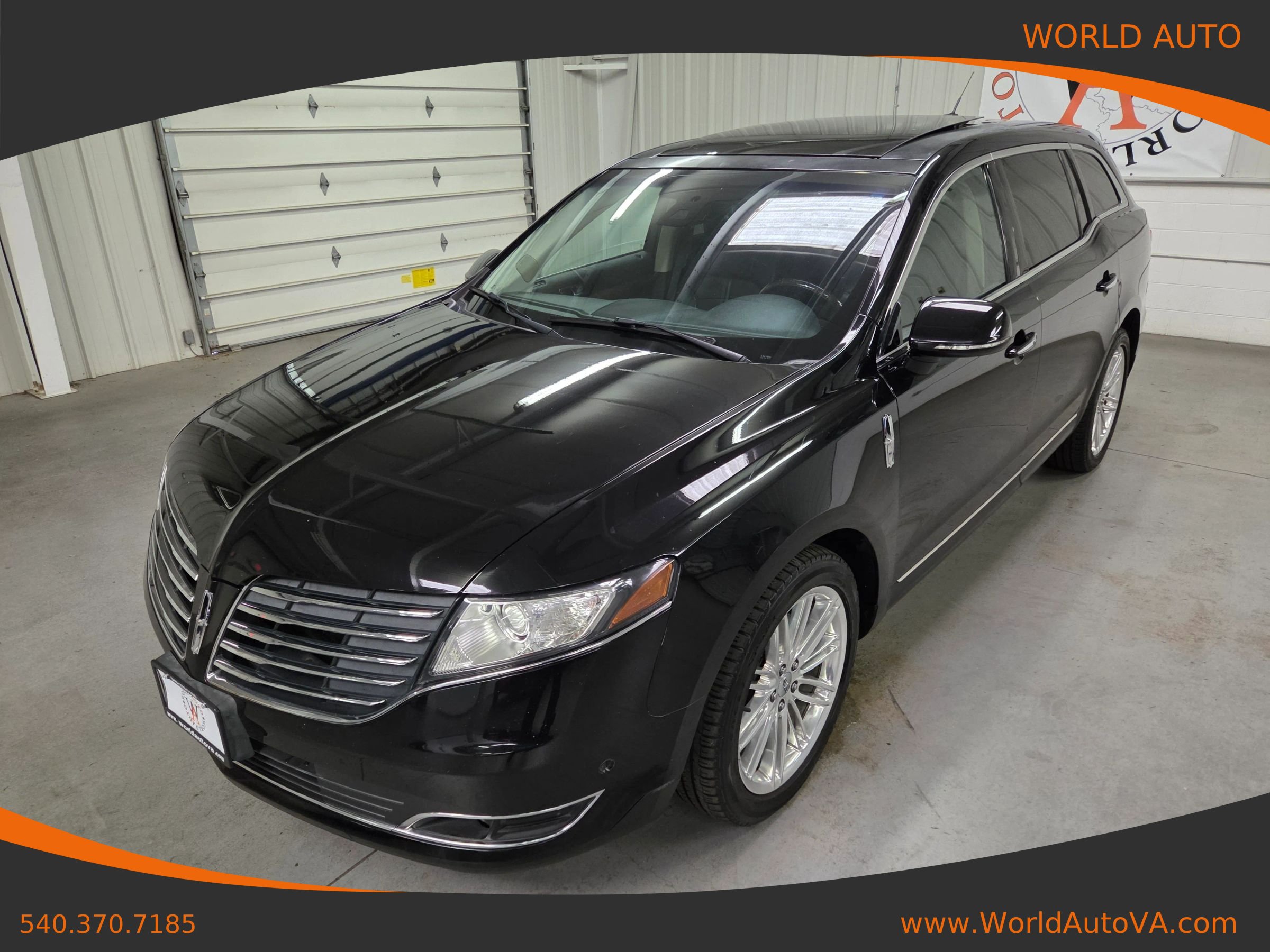 Used 2019 Lincoln MKT AWD image 1