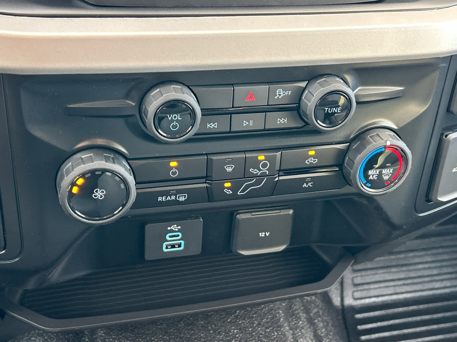 New 2026 Ford F450 XL w/ XL Chrome Package image 34