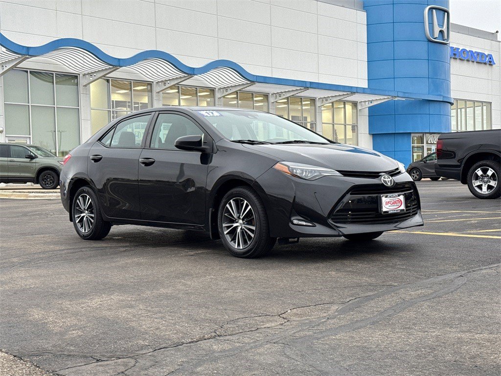 Used 2017 Toyota Corolla LE image 2