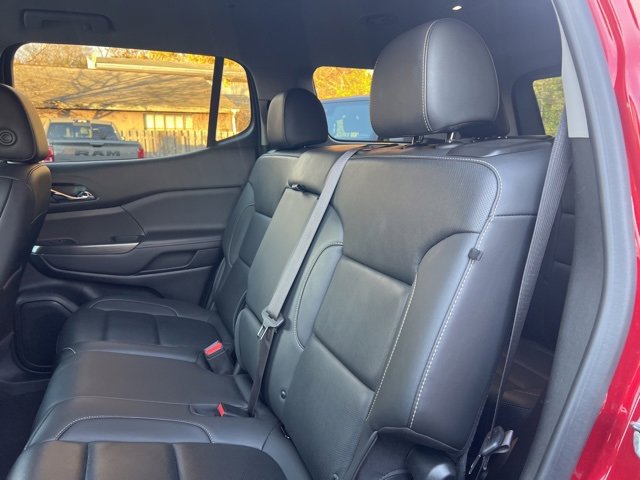 Used 2023 GMC Acadia SLT image 21