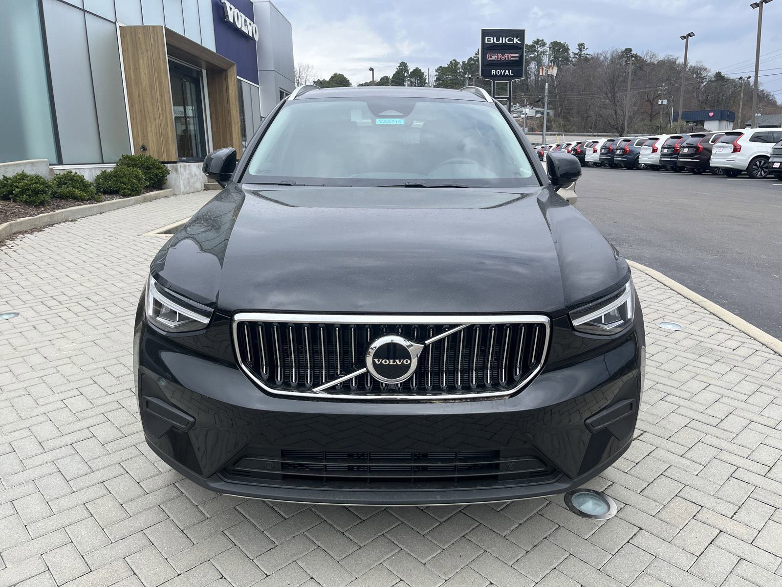 New 2025 Volvo XC40 B5 Core w/ Protection Package Premier image 7