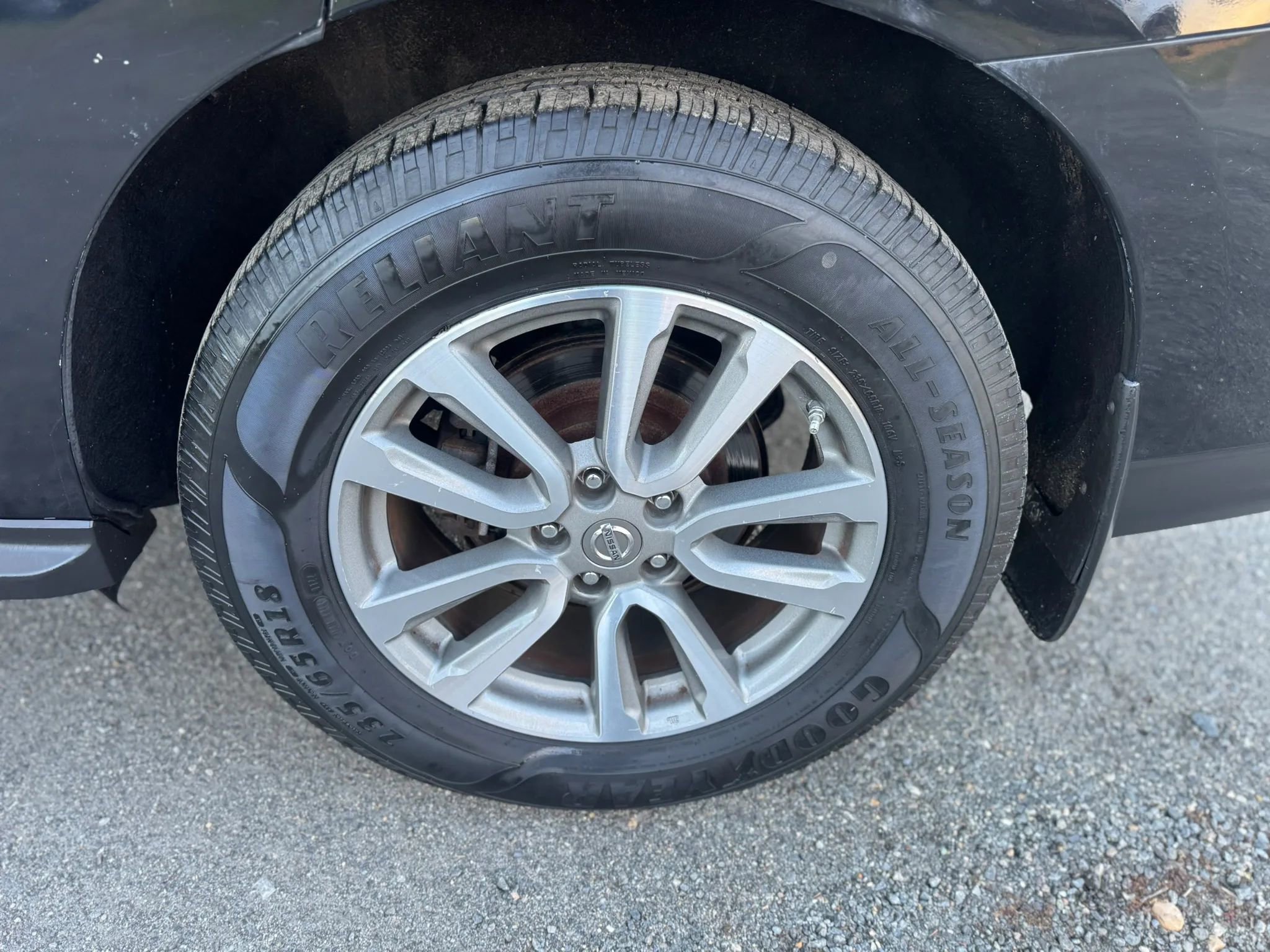 Used 2016 Nissan Pathfinder SV AWD/4WD image 9