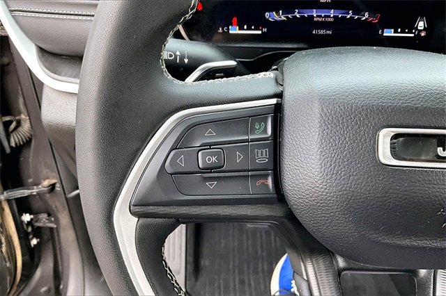 Used 2024 Jeep Grand Cherokee Laredo image 10