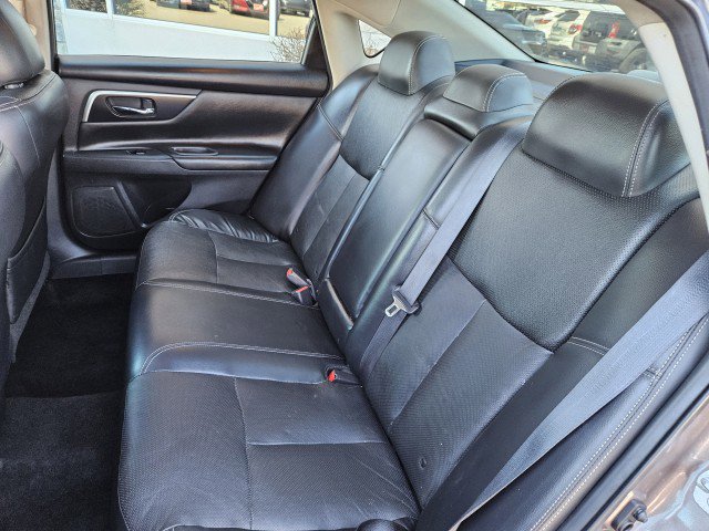 Used 2017 Nissan Altima 2.5 SL w/ Moonroof Package image 27