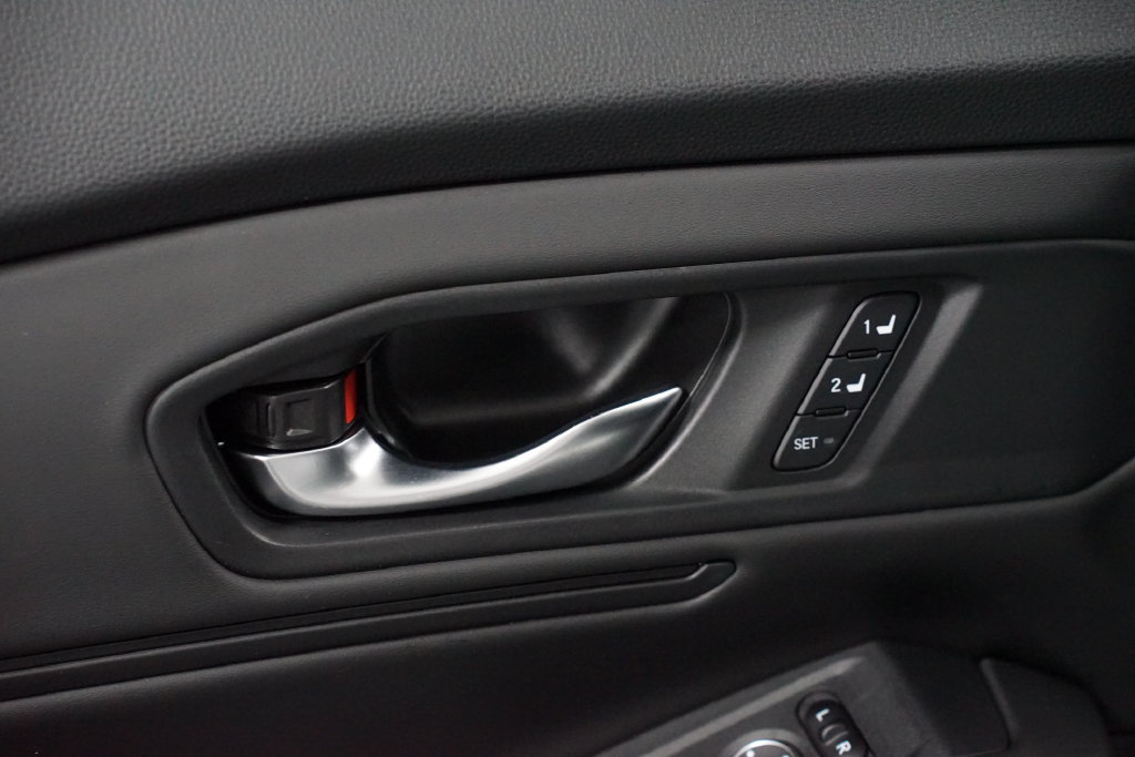 Used 2025 Honda Accord EX-L image 31