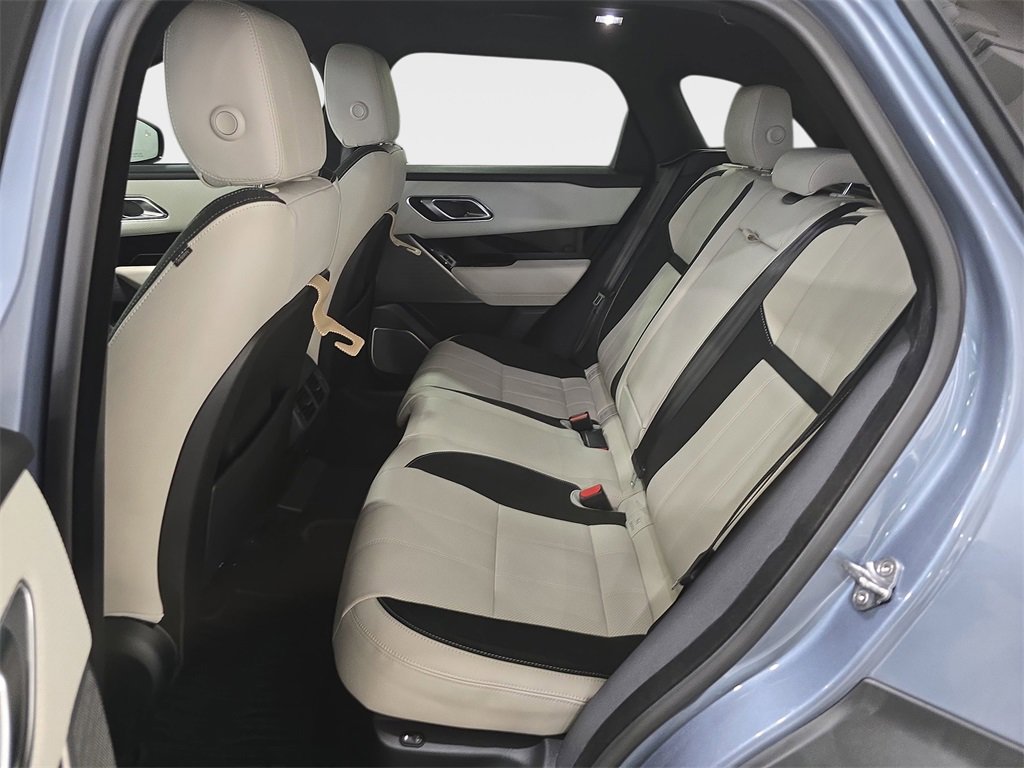 Used 2019 Land Rover Range Rover Velar R-Dynamic SE image 12