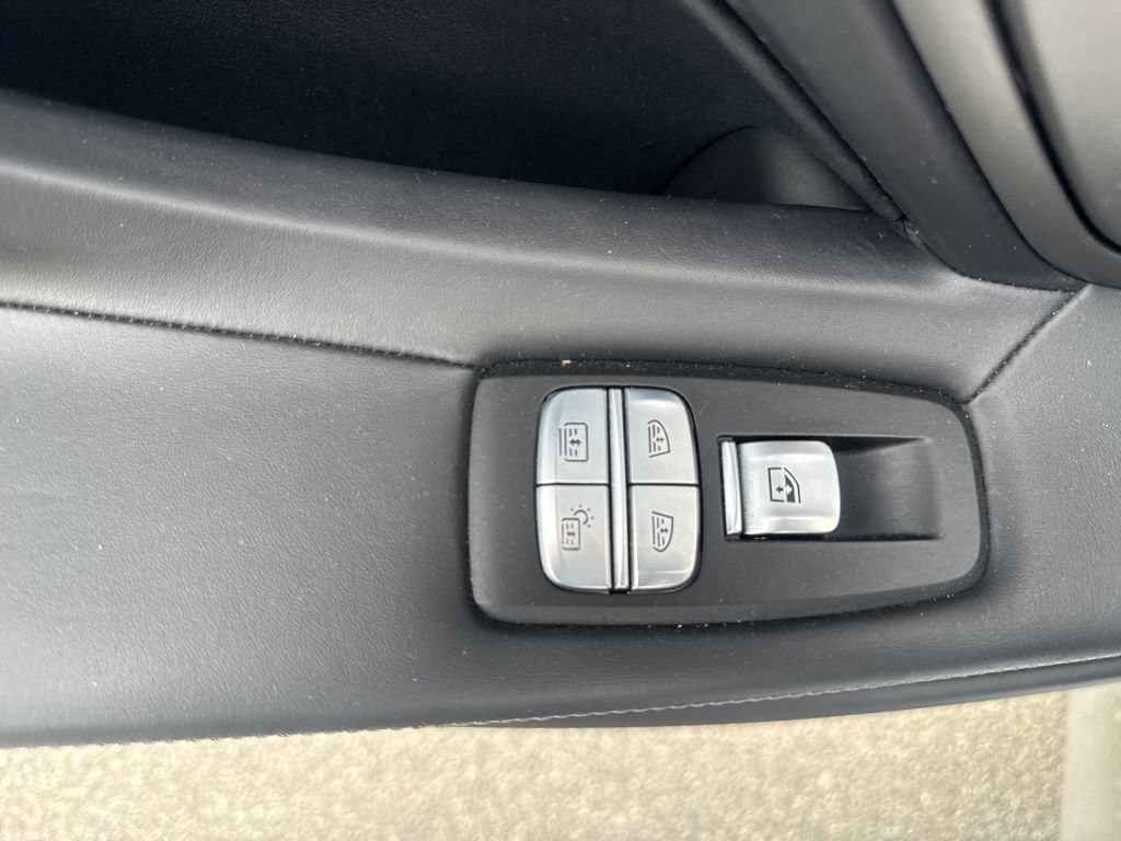 Used 2020 BMW 740i RWD image 33