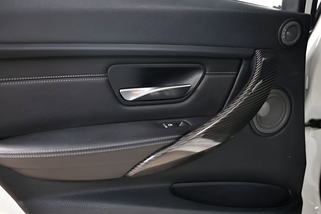 Used 2016 BMW M3 RWD image 48