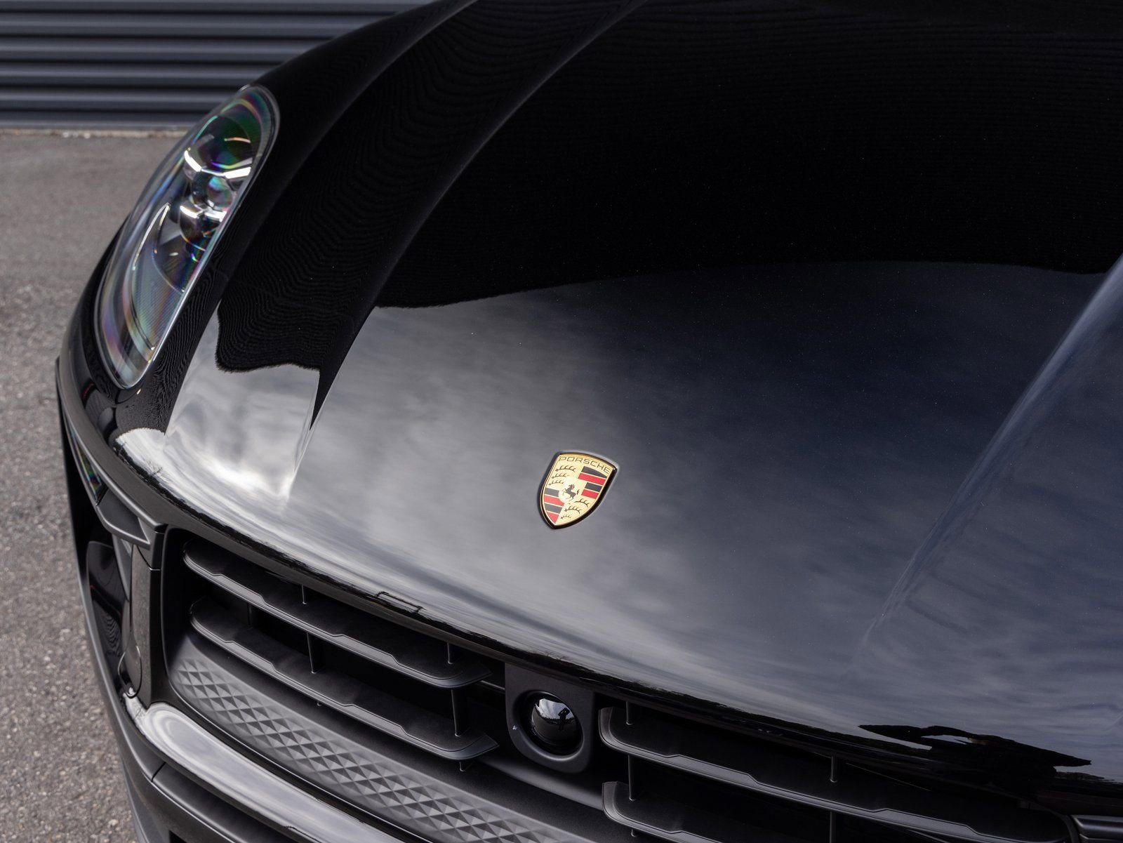 Certified 2026 Porsche Macan image 10