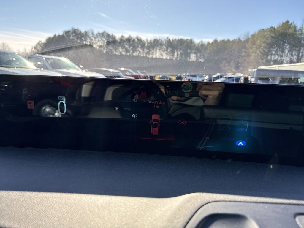 Used 2025 Ford Expedition Active image 30