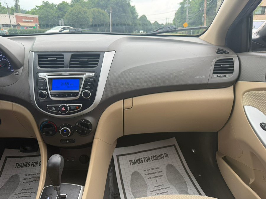 Used 2014 Hyundai Accent GLS FWD image 22
