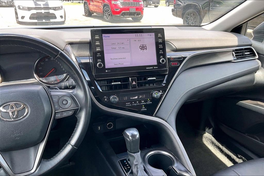 Used 2023 Toyota Camry XSE FWD image 9