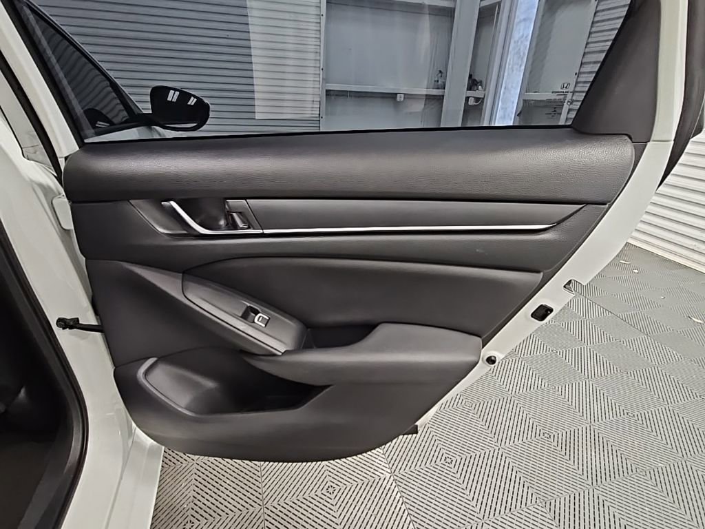 Used 2019 Honda Accord Sport image 34