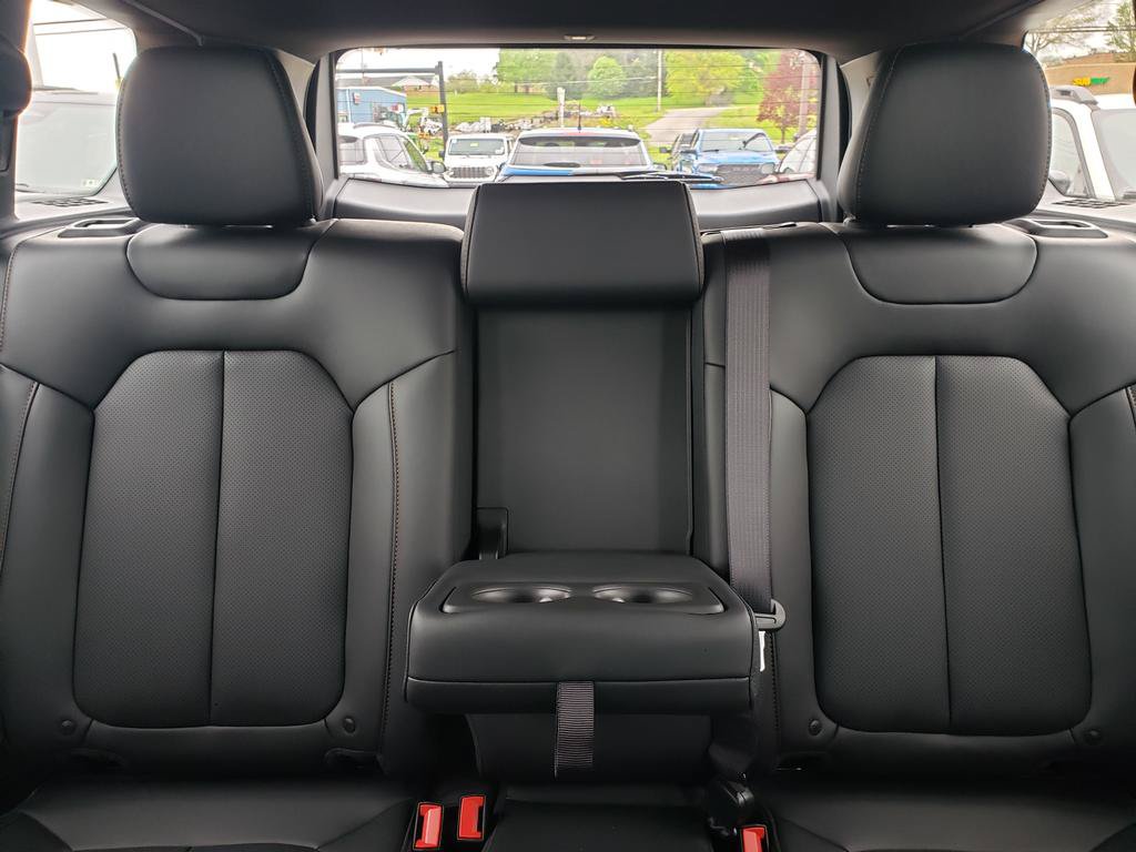 New 2026 Jeep Cherokee Limited AWD/4WD image 13