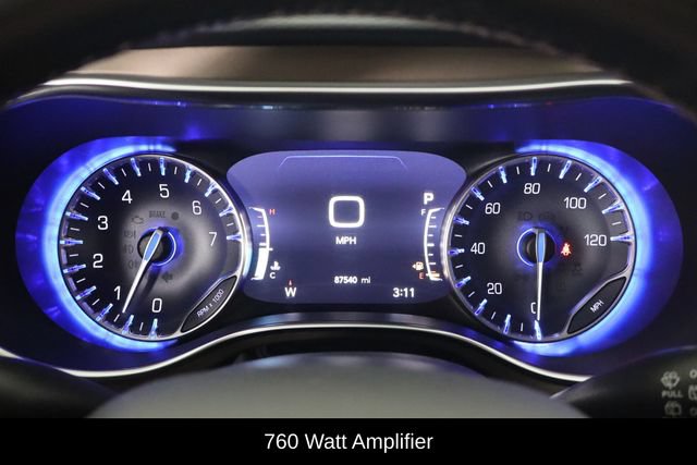 Used 2019 Chrysler Pacifica Touring-L Plus w/ Advanced Safetytec Group FWD image 11