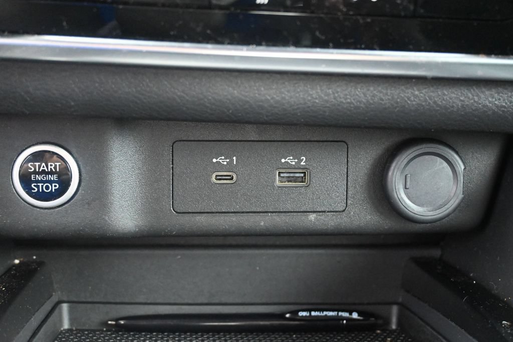 Used 2023 Nissan Rogue S AWD/4WD image 28