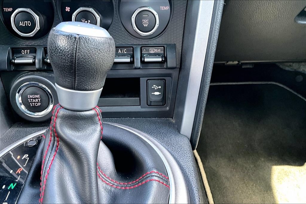 Used 2013 Subaru BRZ Limited RWD image 13