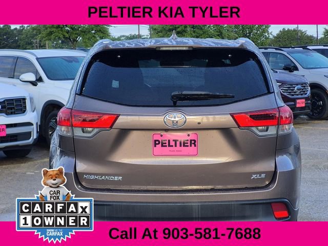 Used 2017 Toyota Highlander XLE image 6