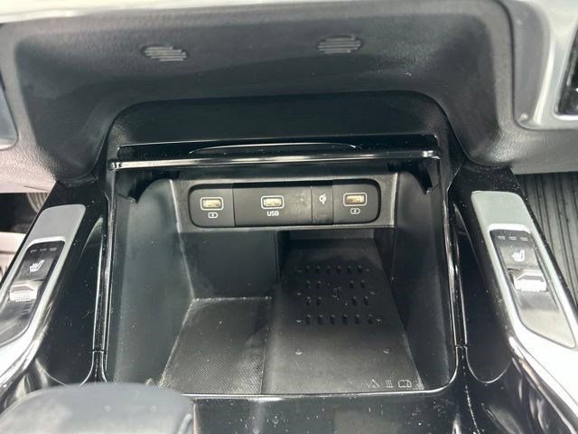 Used 2023 Kia Sorento SX AWD/4WD image 30