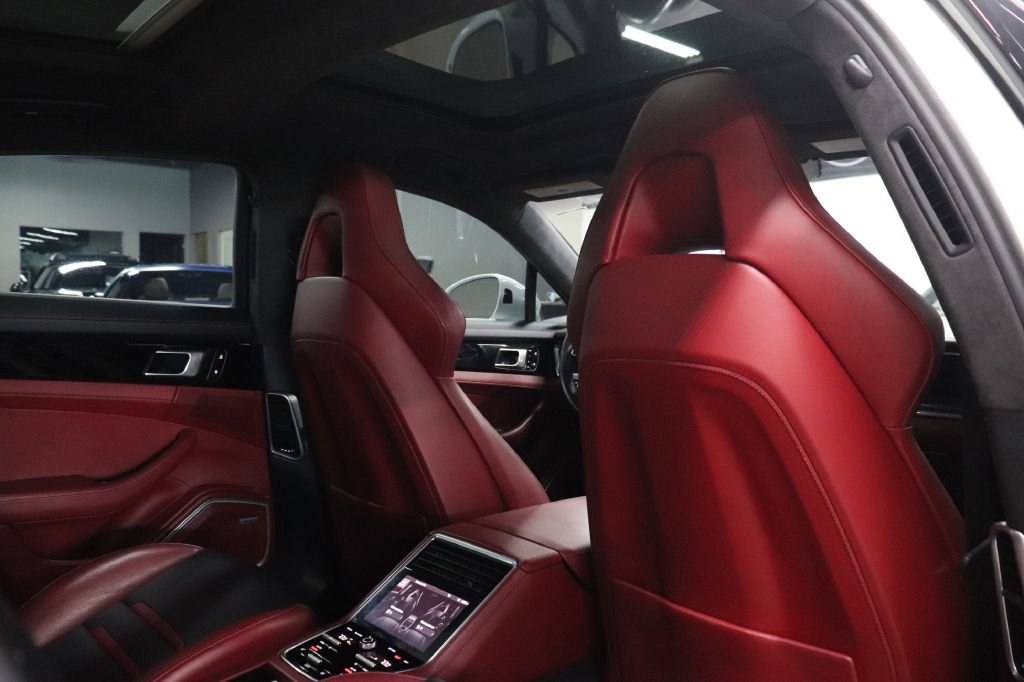 Used 2019 Porsche Panamera GTS image 22