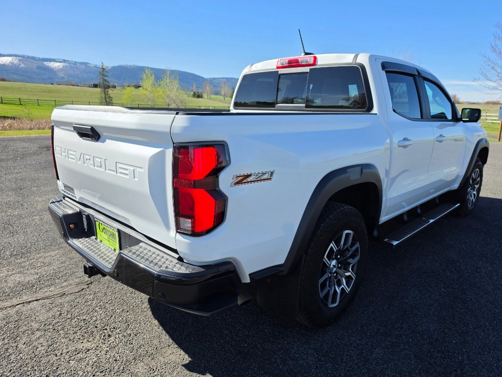 Used 2024 Chevrolet Colorado Z71 w/ Z71 Convenience Package 2 image 5