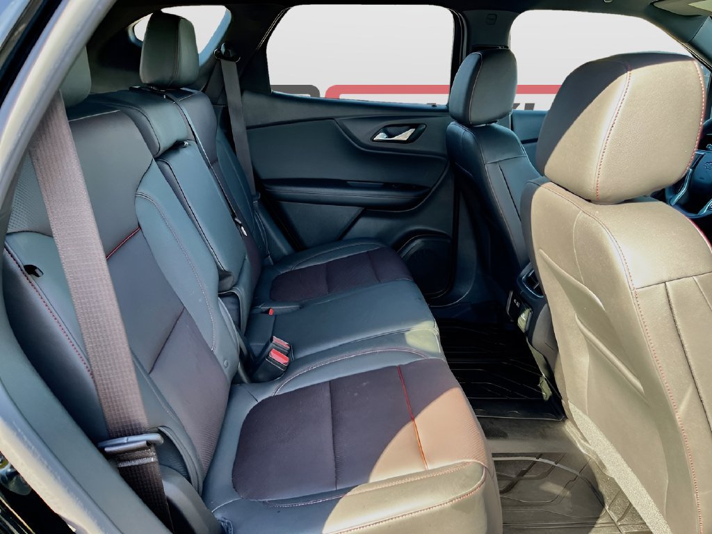 Used 2025 Chevrolet Blazer RS w/ Driver Confidence II Package FWD image 28