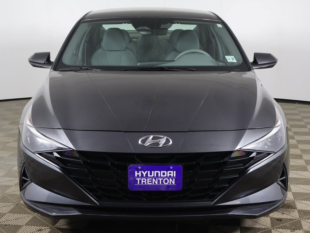 Used 2023 Hyundai Elantra SEL w/ Preferred Accessory Package image 10