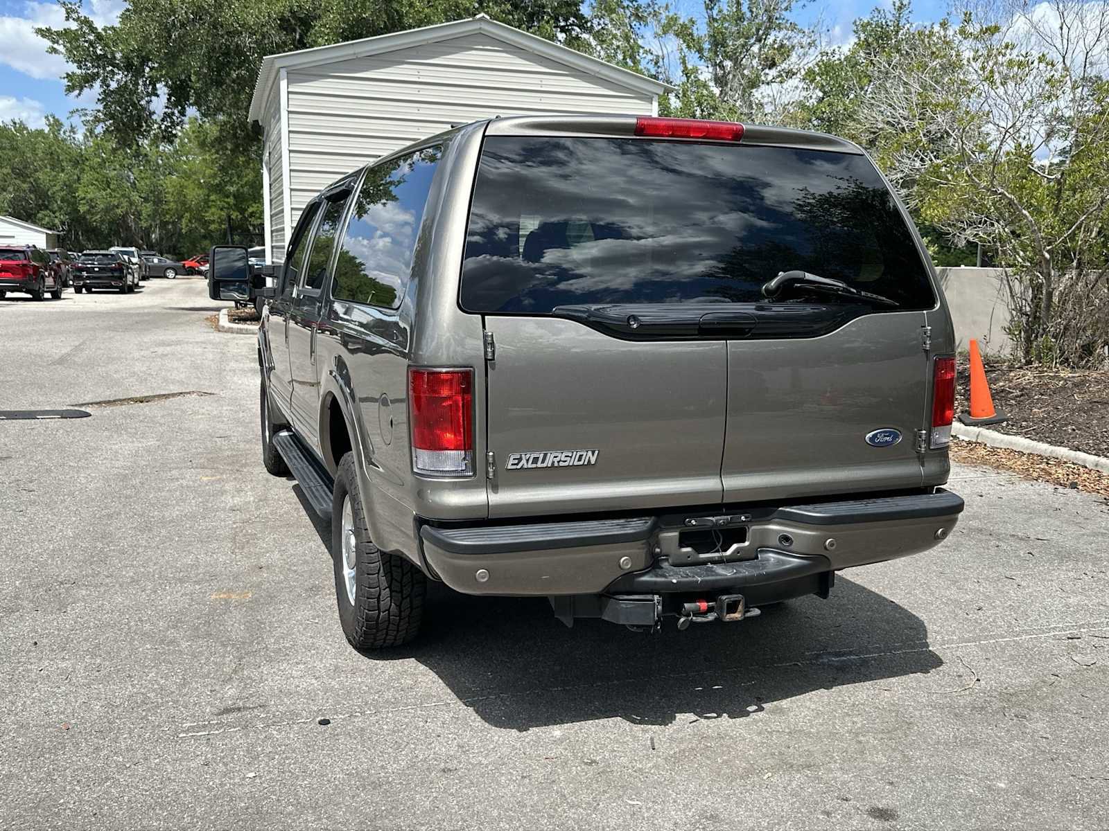 Used 2005 Ford Excursion Limited AWD/4WD image 4