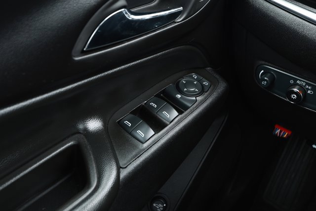 Used 2024 Chevrolet Equinox LT FWD image 20