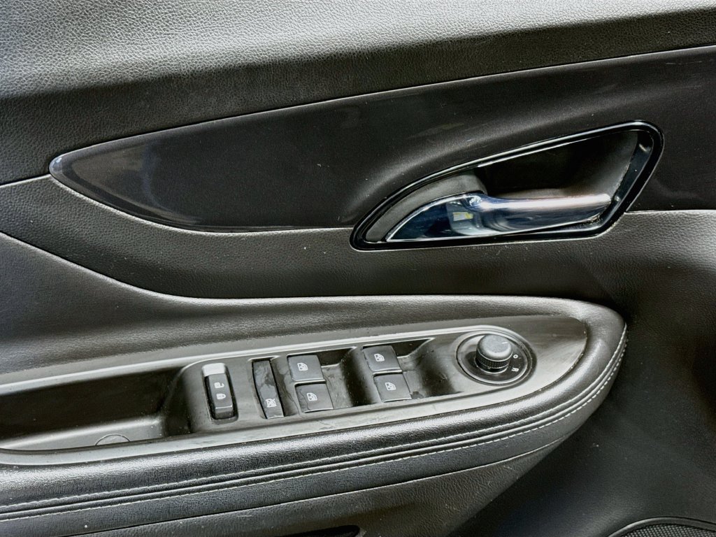 Used 2020 Buick Encore Preferred FWD image 18