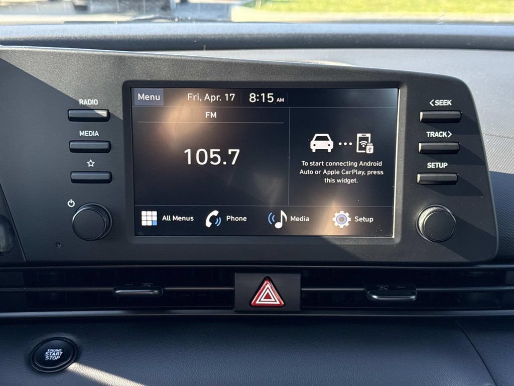 Used 2025 Hyundai Elantra Sport FWD image 4