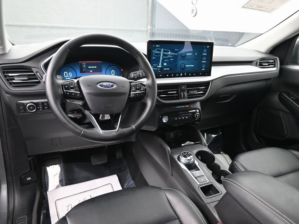 Used 2025 Ford Escape Platinum image 10