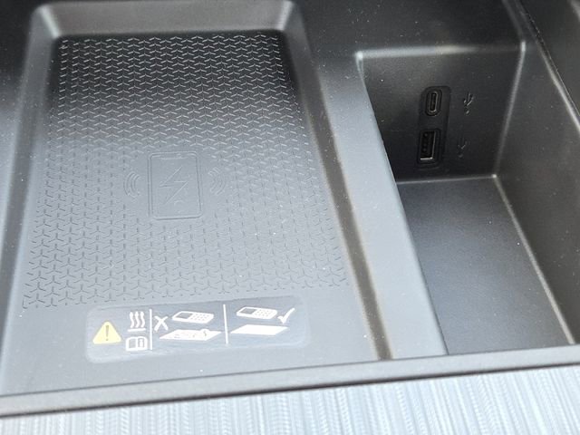 New 2026 GMC Acadia Elevation w/ Black Edition image 9