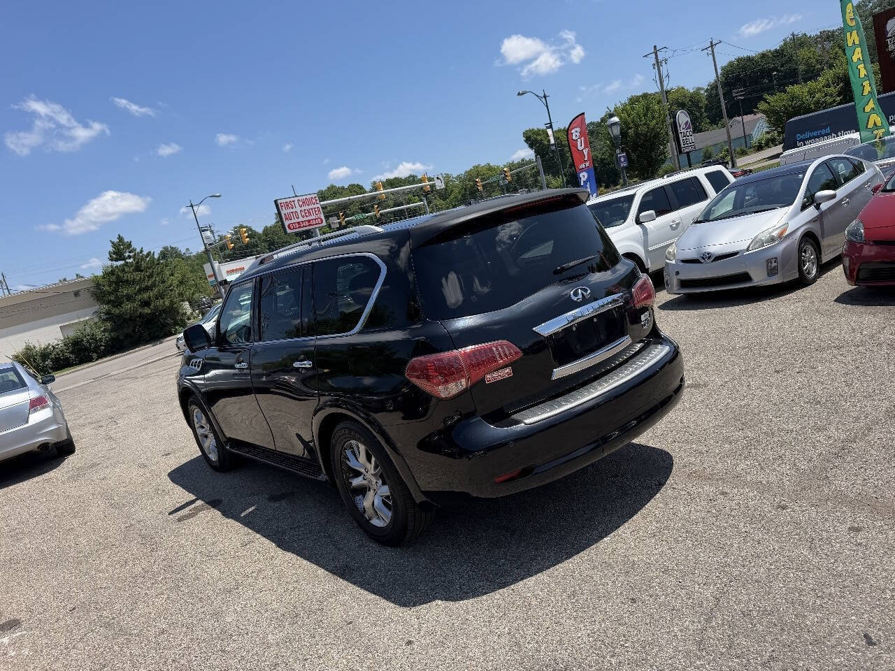 Used 2012 INFINITI QX56 4WD w/ Theater Pkg image 3