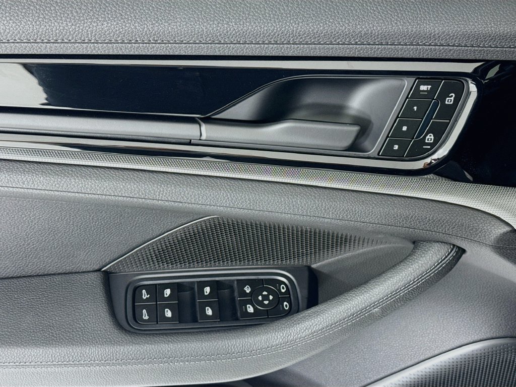 New 2026 Porsche Panamera RWD image 11
