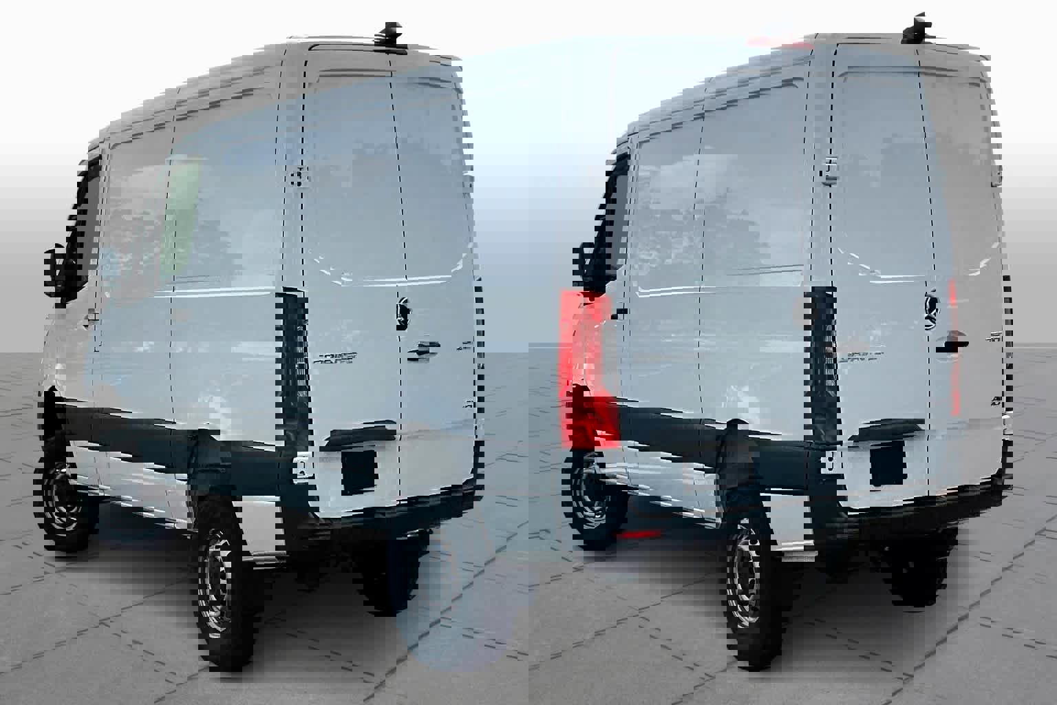 Used 2024 Mercedes-Benz Sprinter 2500 image 7