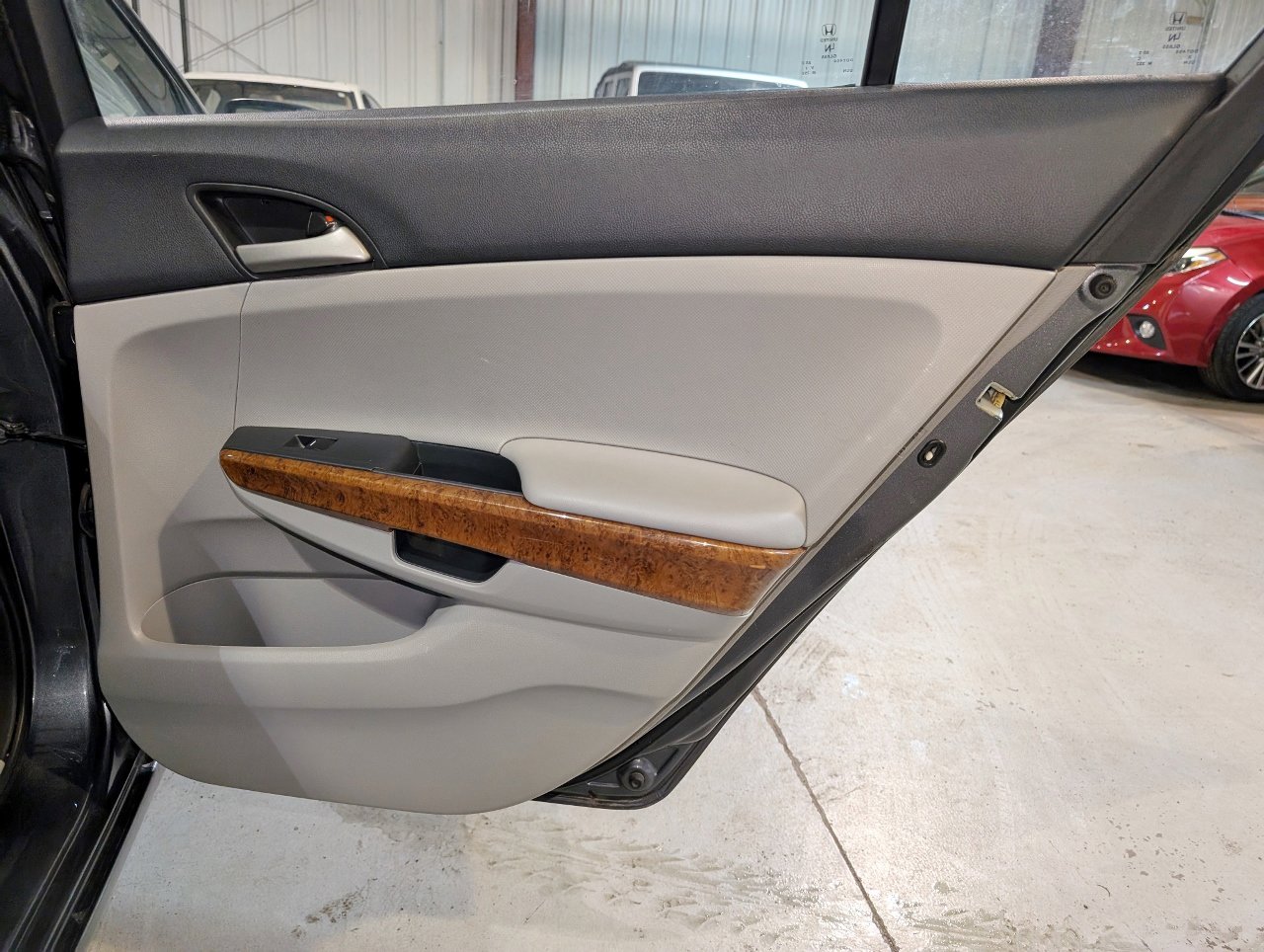 Used 2011 Honda Accord EX image 21